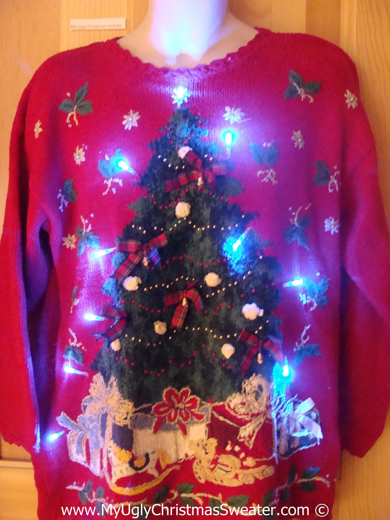 80s Red Christmas Sweater with Lights and Huge Tree (g219)