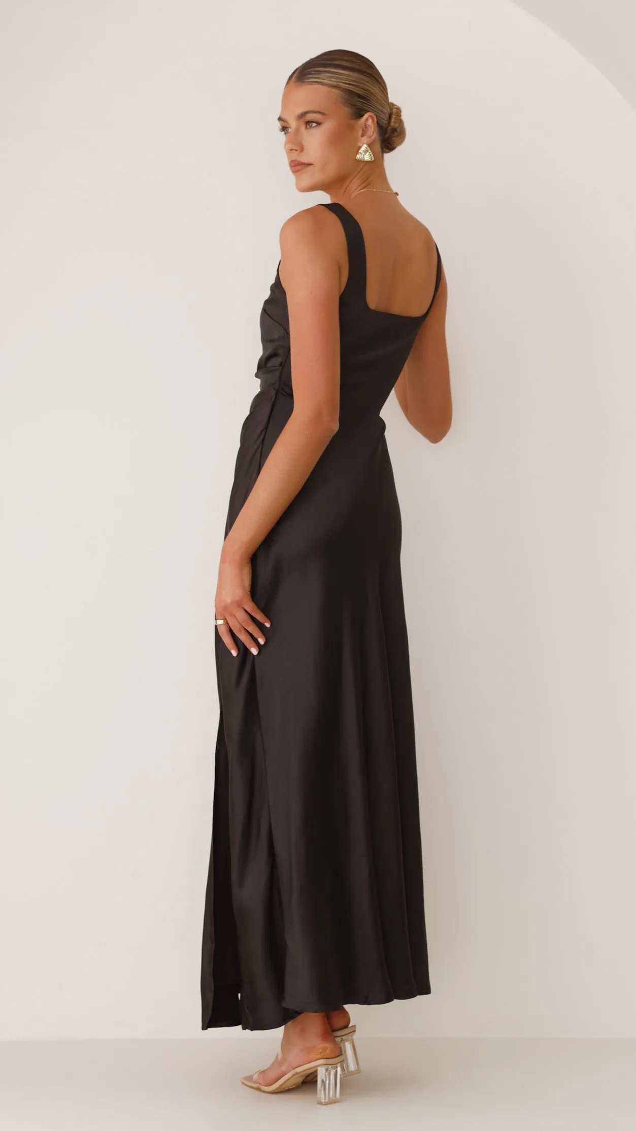 Alaria Maxi Dress - Black