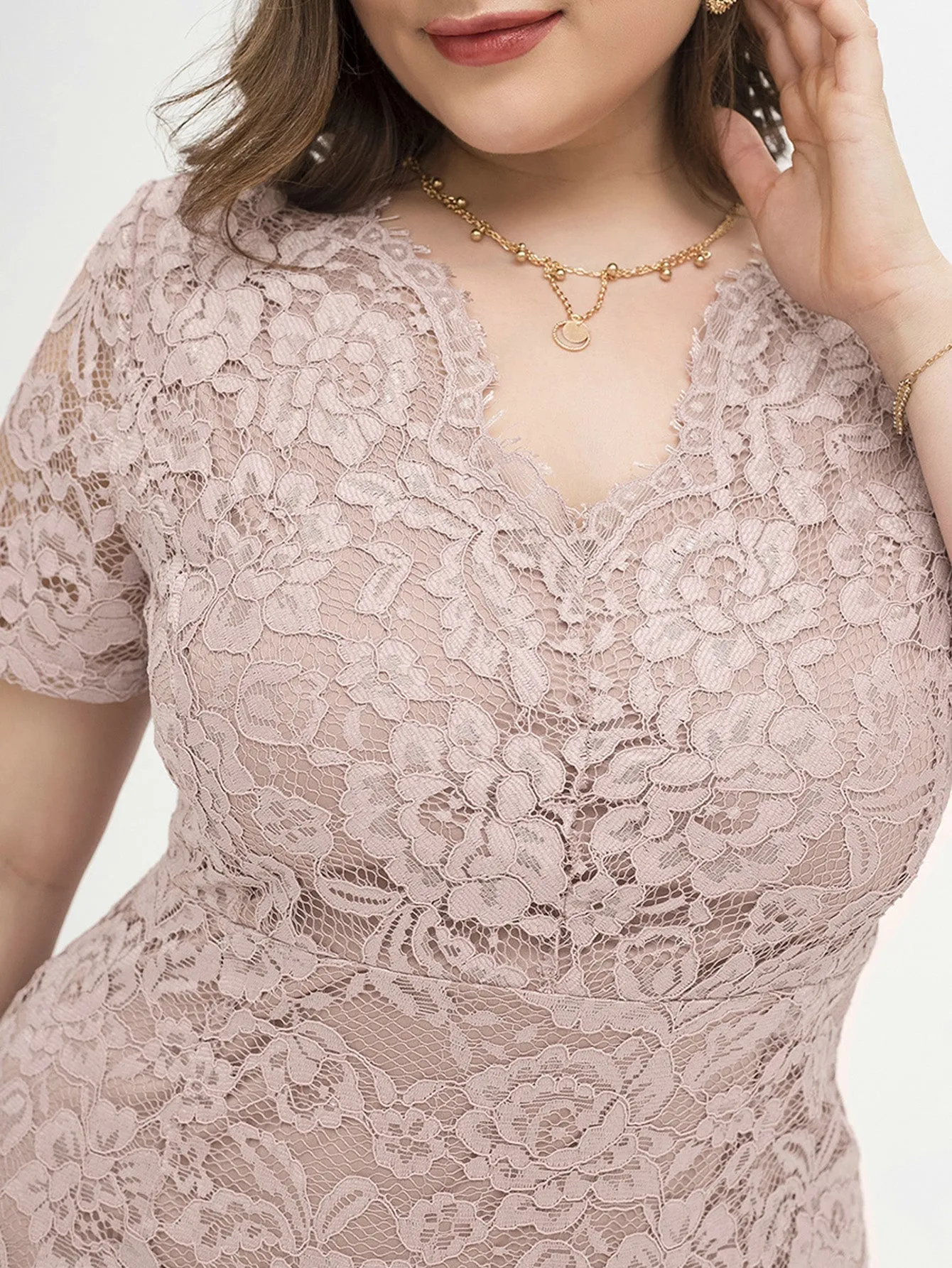 KittenAlarm - V NECK PLUS SIZE LACE DRESS