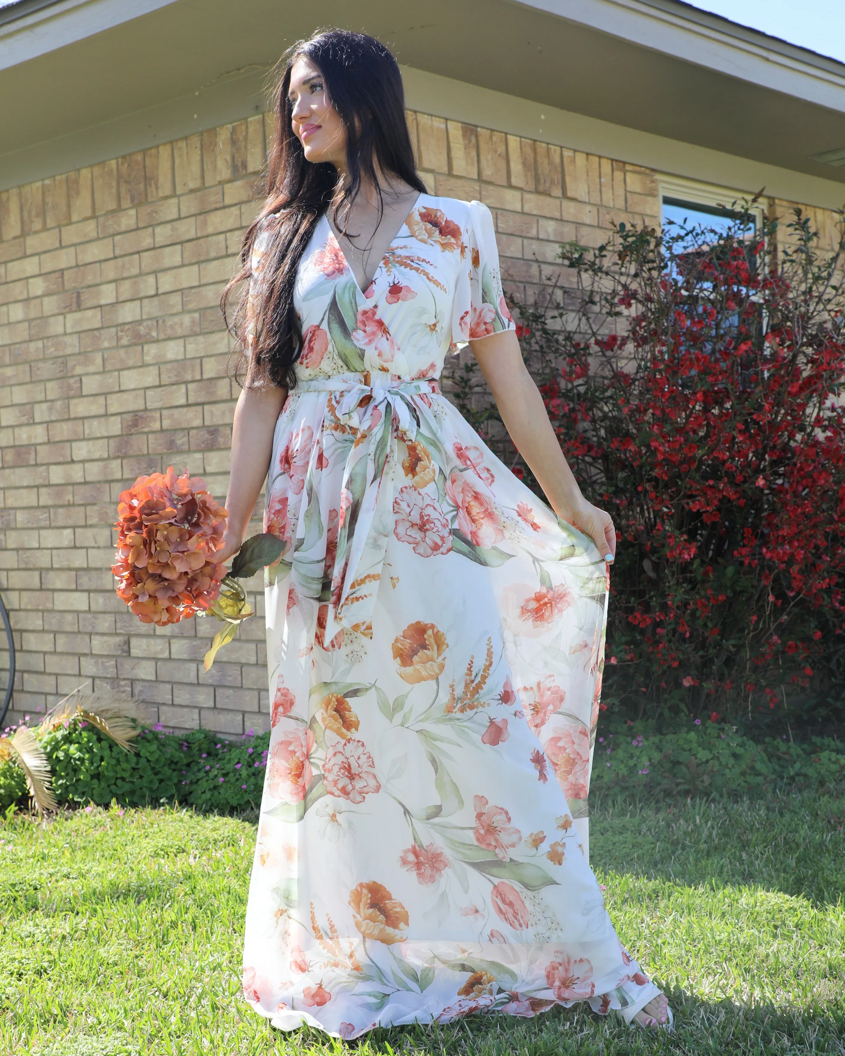 Lilyana Ivory Floral Maxi Dress