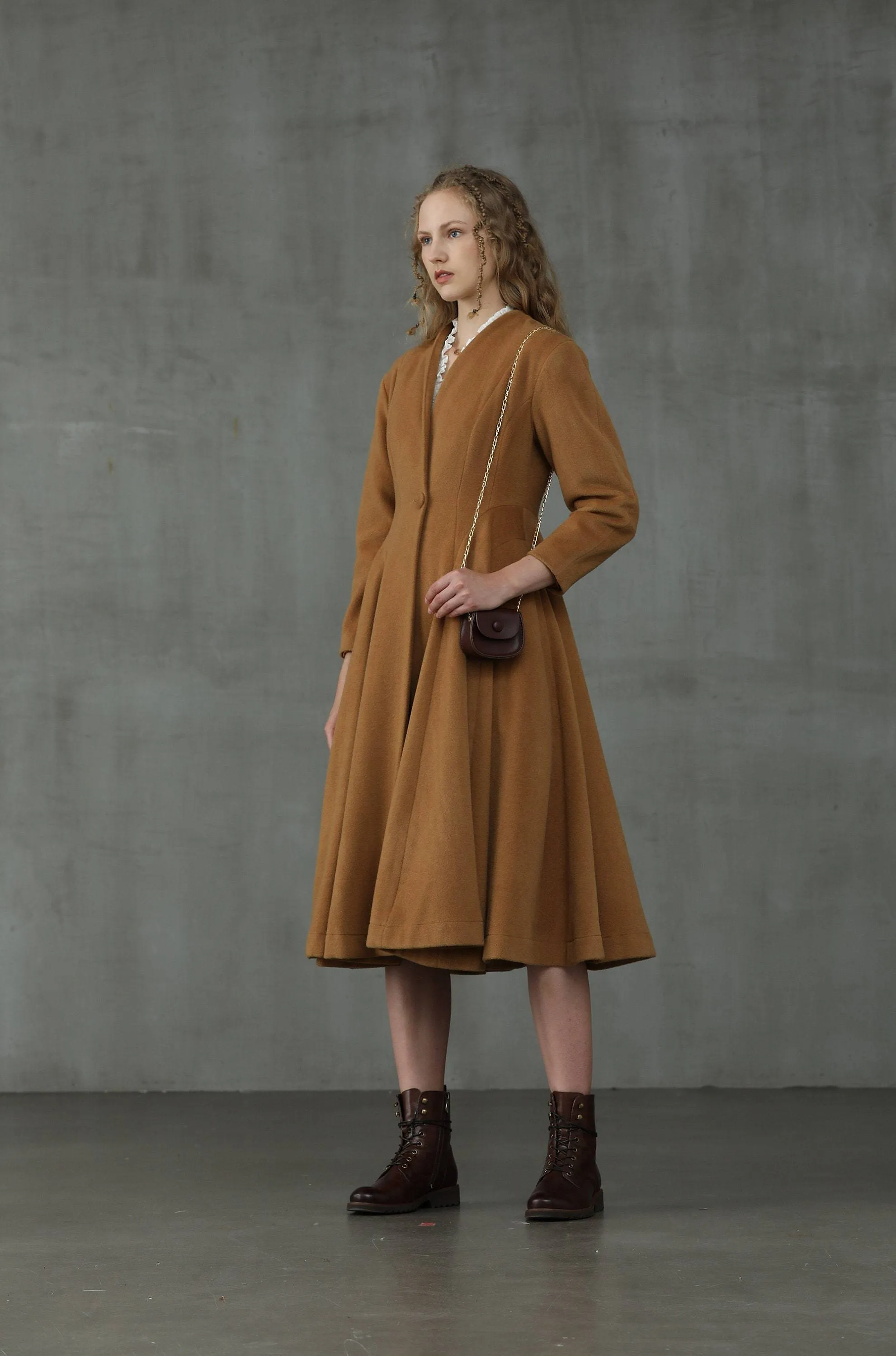 Little Women 22 | Wool Coat in Tan