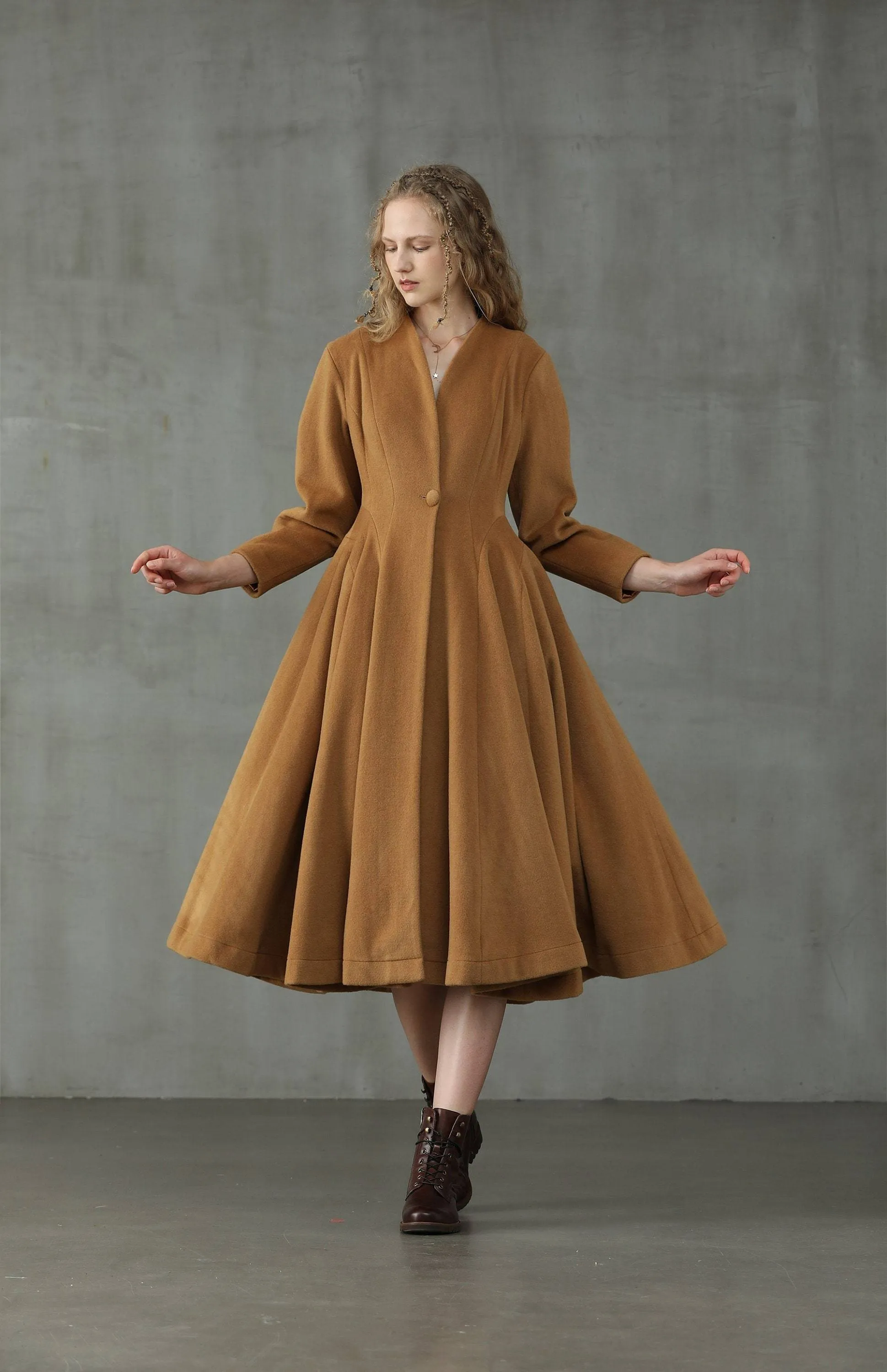 Little Women 22 | Wool Coat in Tan