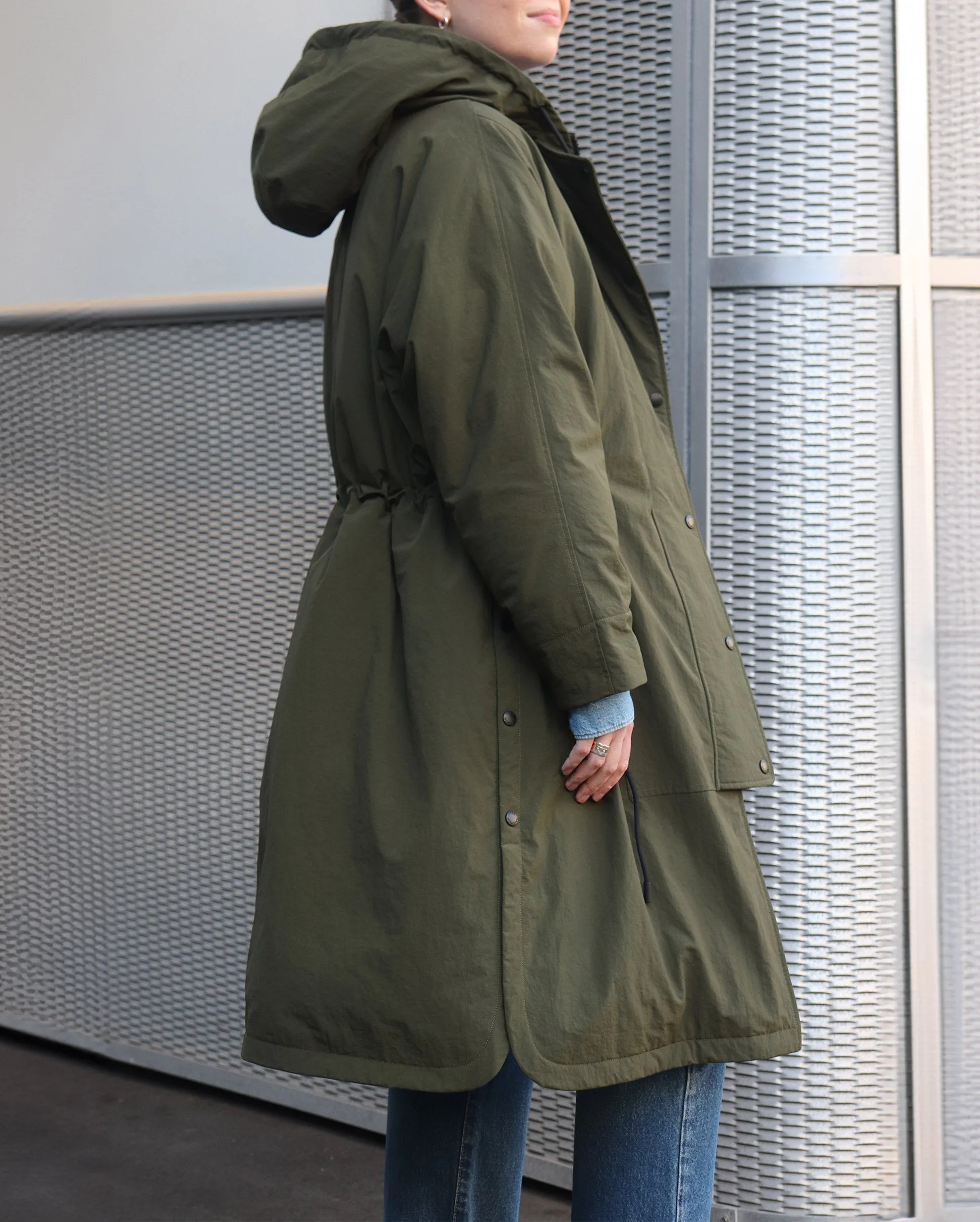 LONG TECHNICAL CAPE 102CM / ARMY GREEN