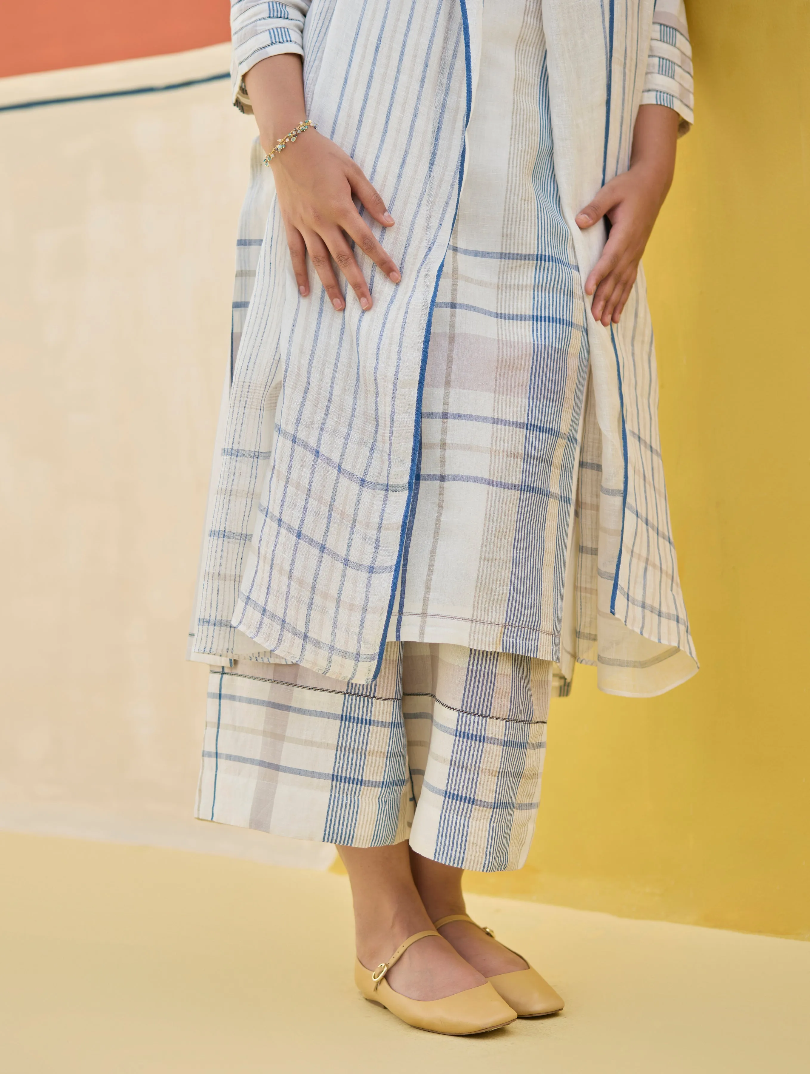 Misa Check Linen Kurta Set - Ivory