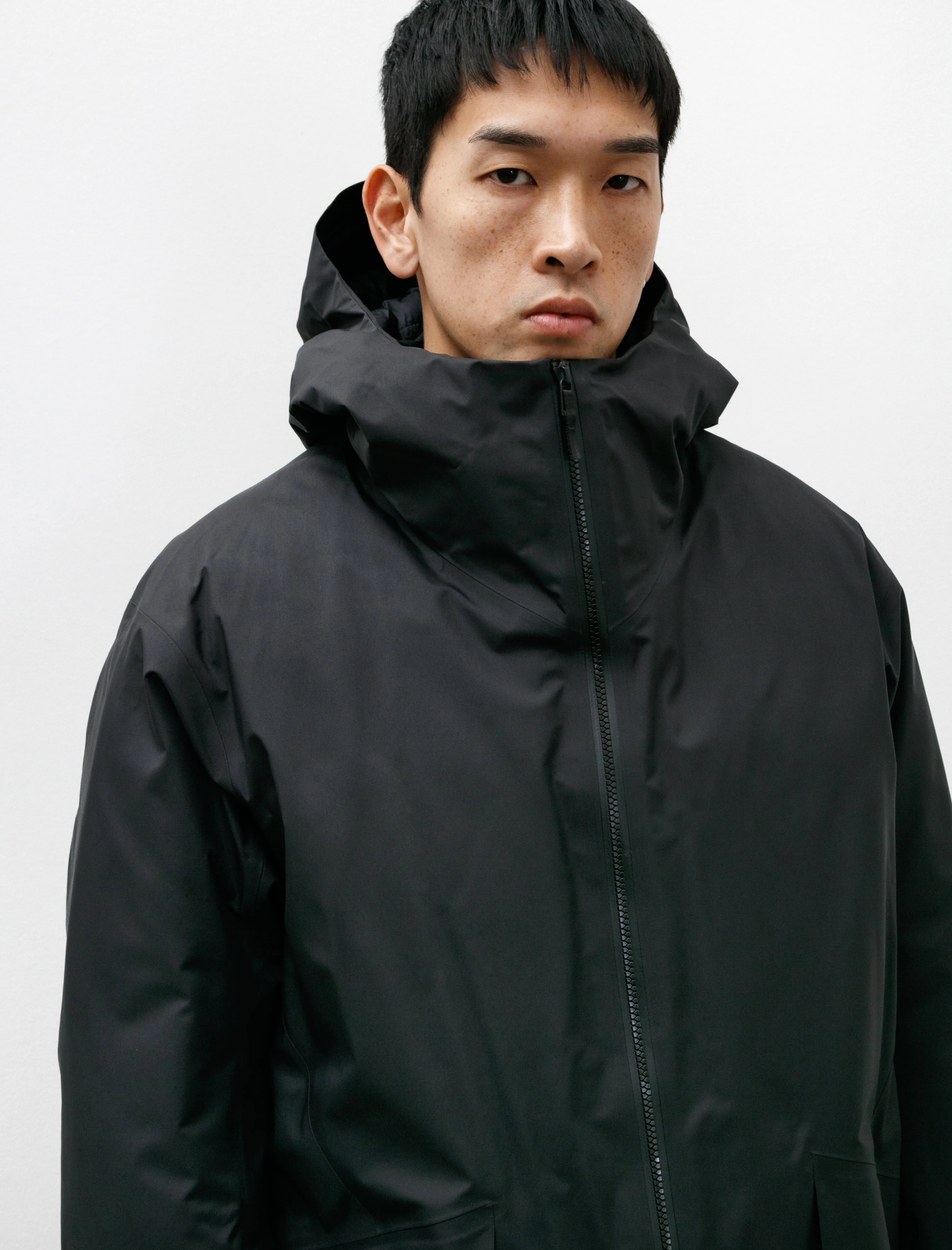 Monitor Down Coat Black