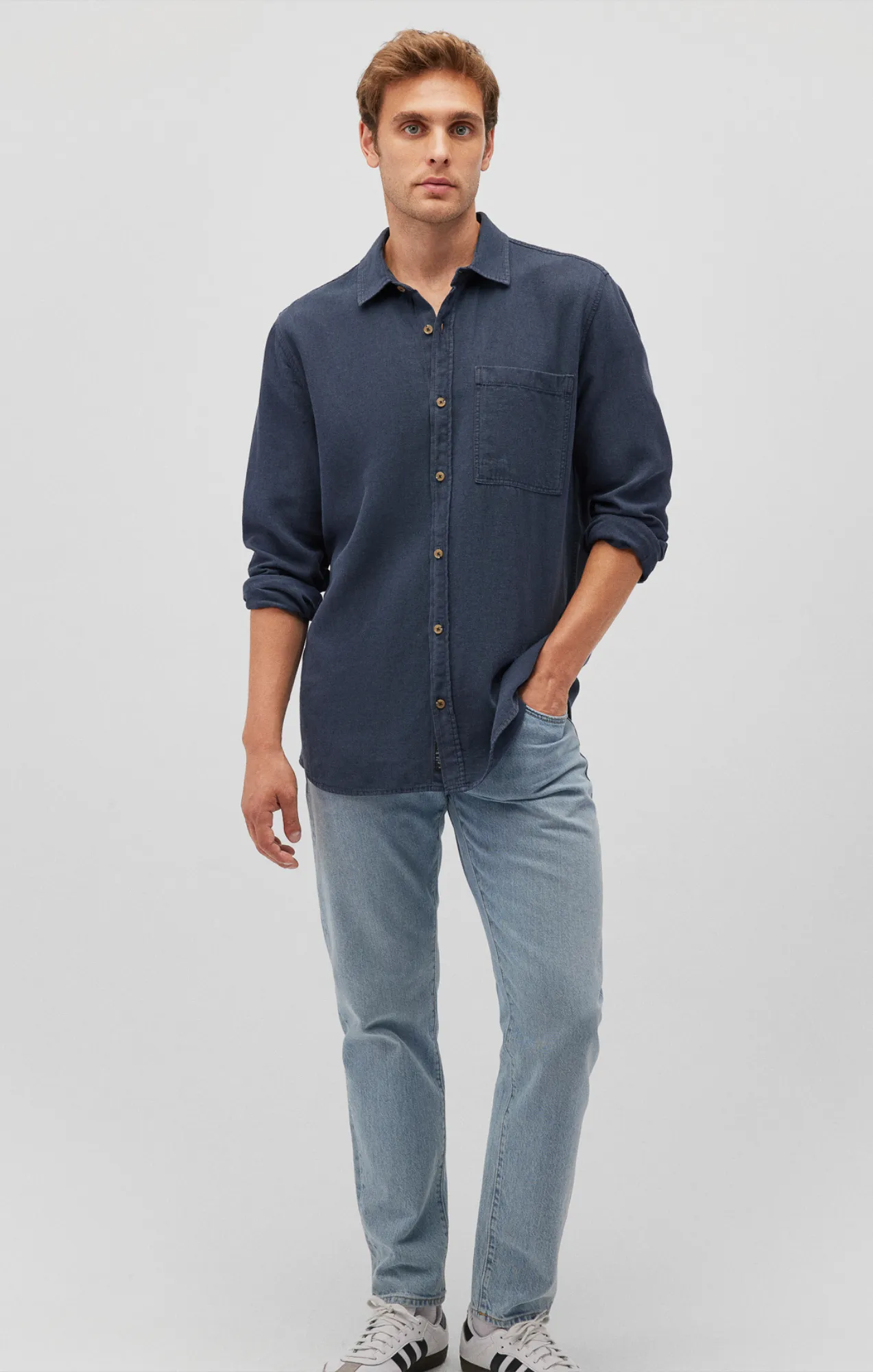 ONE POCKET BUTTON-UP SHIRT IN COLLEGIATE BLUE