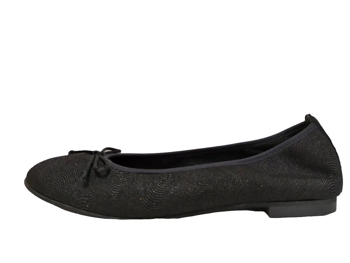 Orkideas  Black Ridge Pattern Ballet Flat 22027