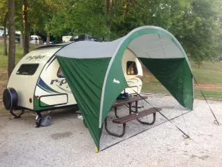 PahaQue R-POD Teardrop Shelter Side Awning Silver / Forest Green Trim