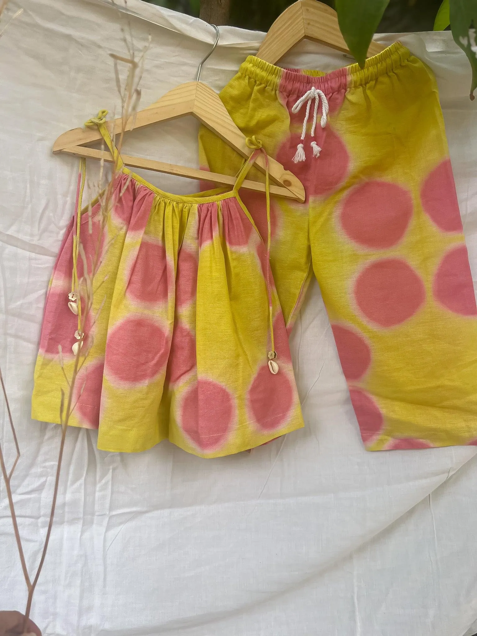 PINK AND YELLOW CLAMP TIE DYE CO-ORD SET - SET OF 2