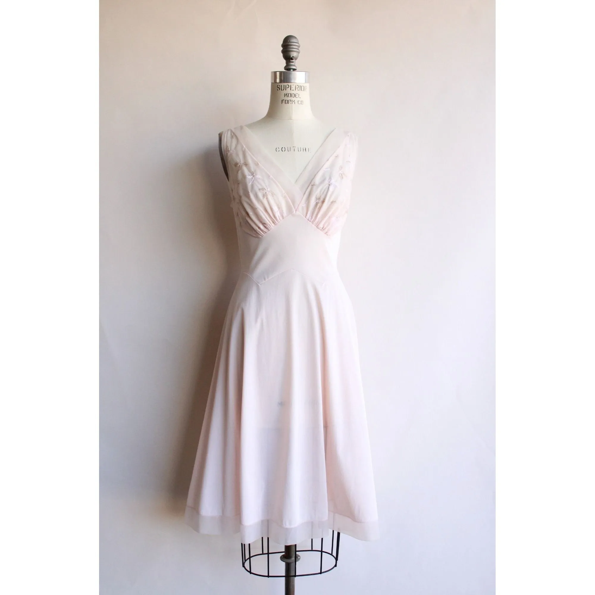 Vintage 1950s Vanity Fair Pink Nylon Embroidered Nightgown